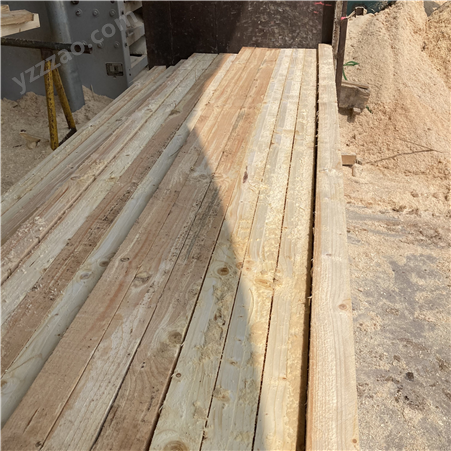 工程工地用建筑木方 进口辐射松方木 良美建材 坚固耐用